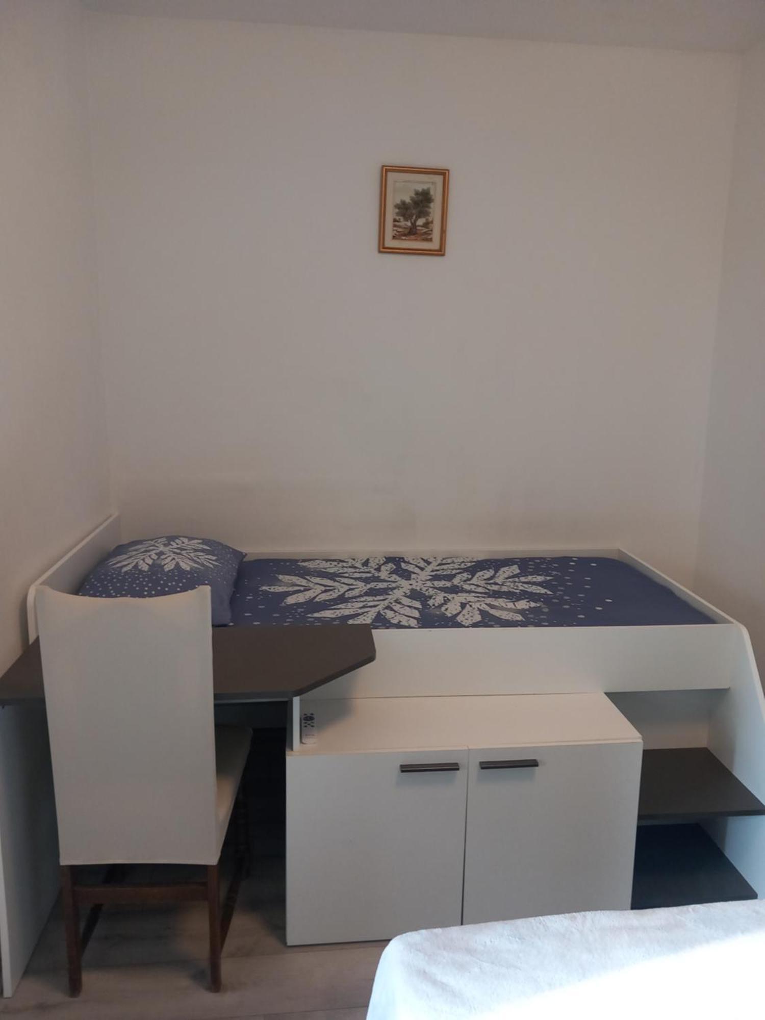 Apartman Iva Kuciste Phòng bức ảnh